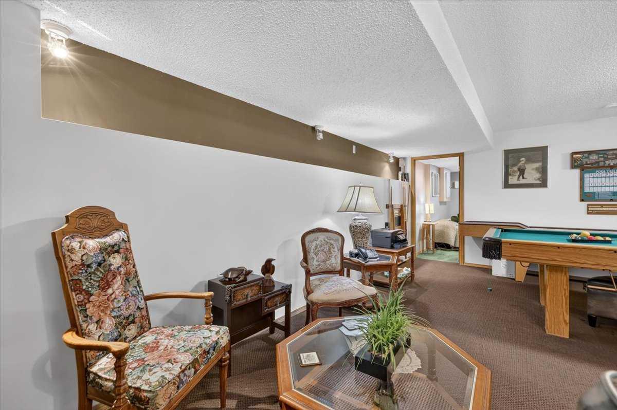 74 San Diego Manor NE