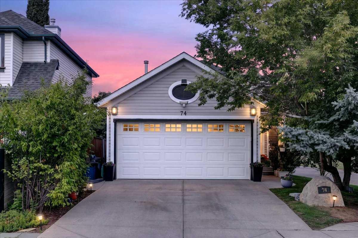 74 San Diego Manor NE