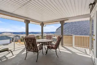 48 Headlands Close 