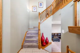 48 Headlands Close 