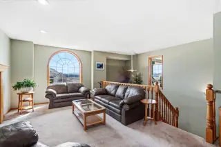 48 Headlands Close 