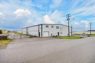 1, 336 Noorduyn Park NE