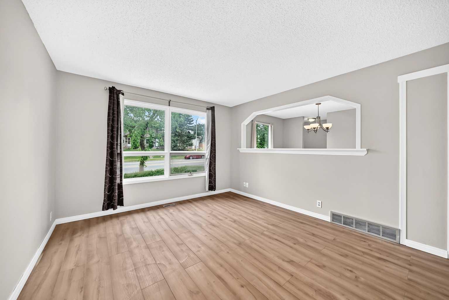 19 Falshire Drive NE