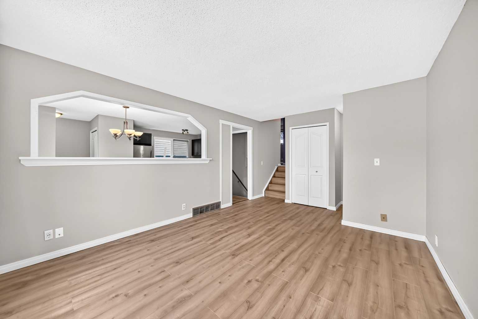 19 Falshire Drive NE