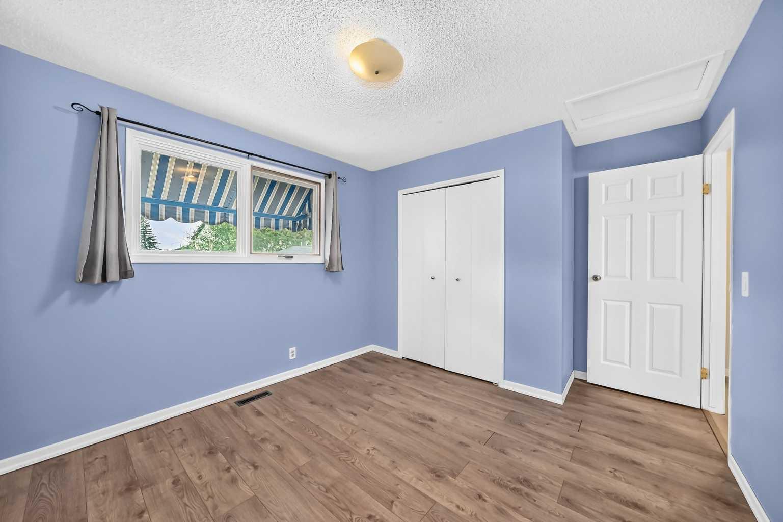 19 Falshire Drive NE