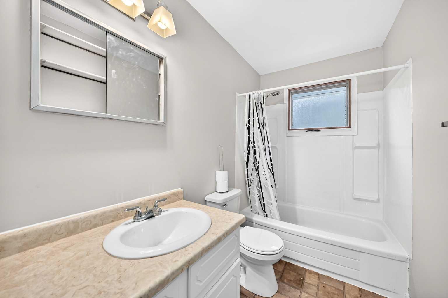 19 Falshire Drive NE