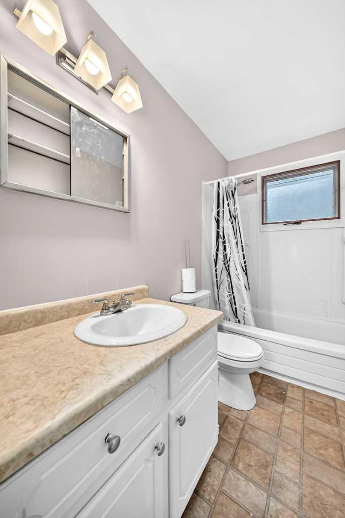 19 Falshire Drive NE