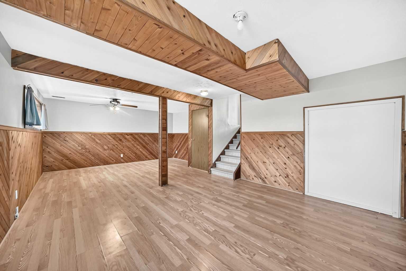 19 Falshire Drive NE