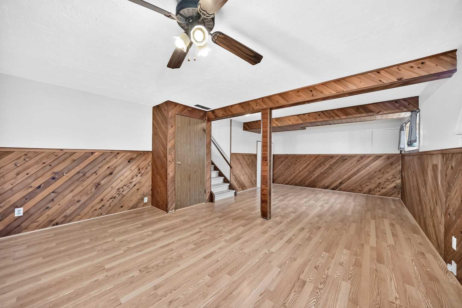19 Falshire Drive NE