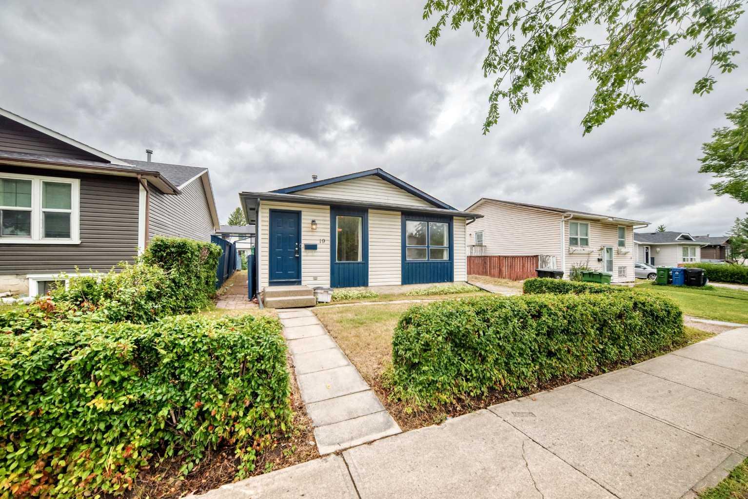 19 Falshire Drive NE