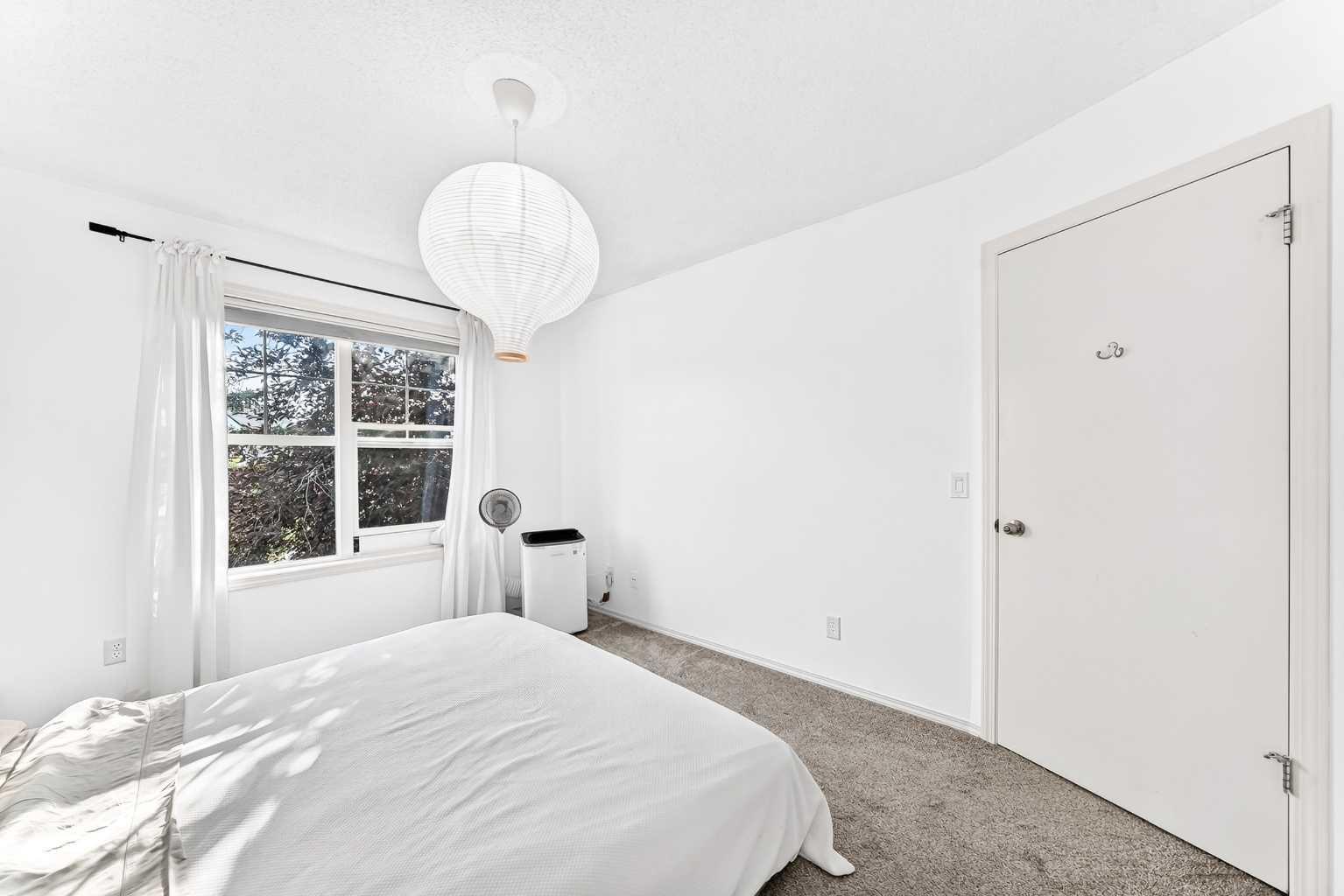 252 McKenzie Towne Link SE