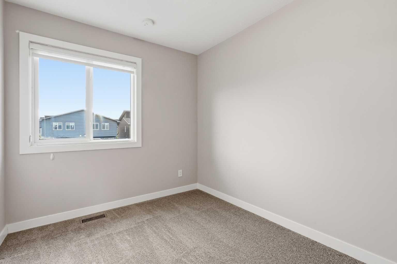 21 Howse Street NE