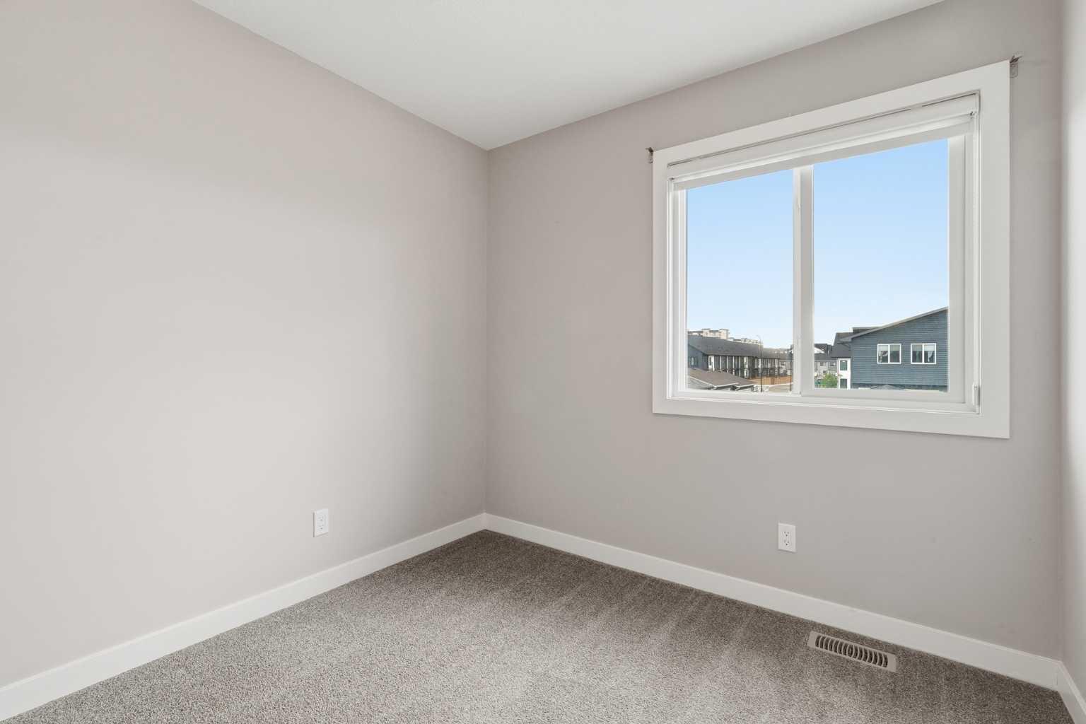 21 Howse Street NE
