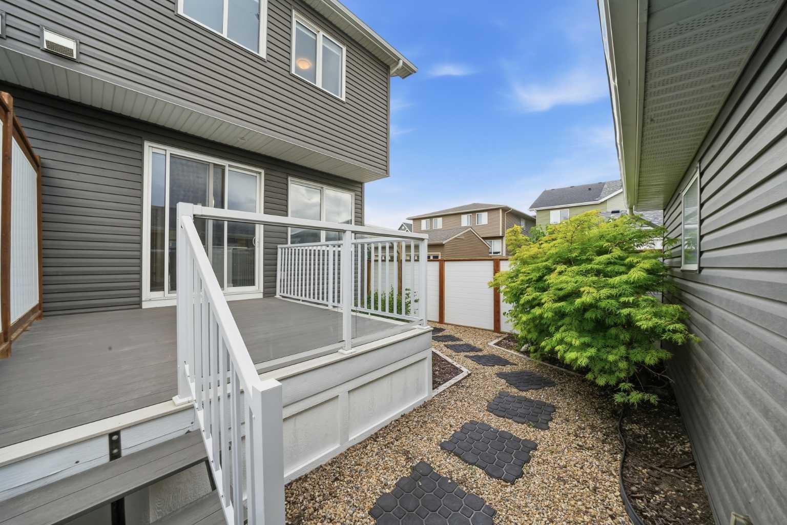 21 Howse Street NE