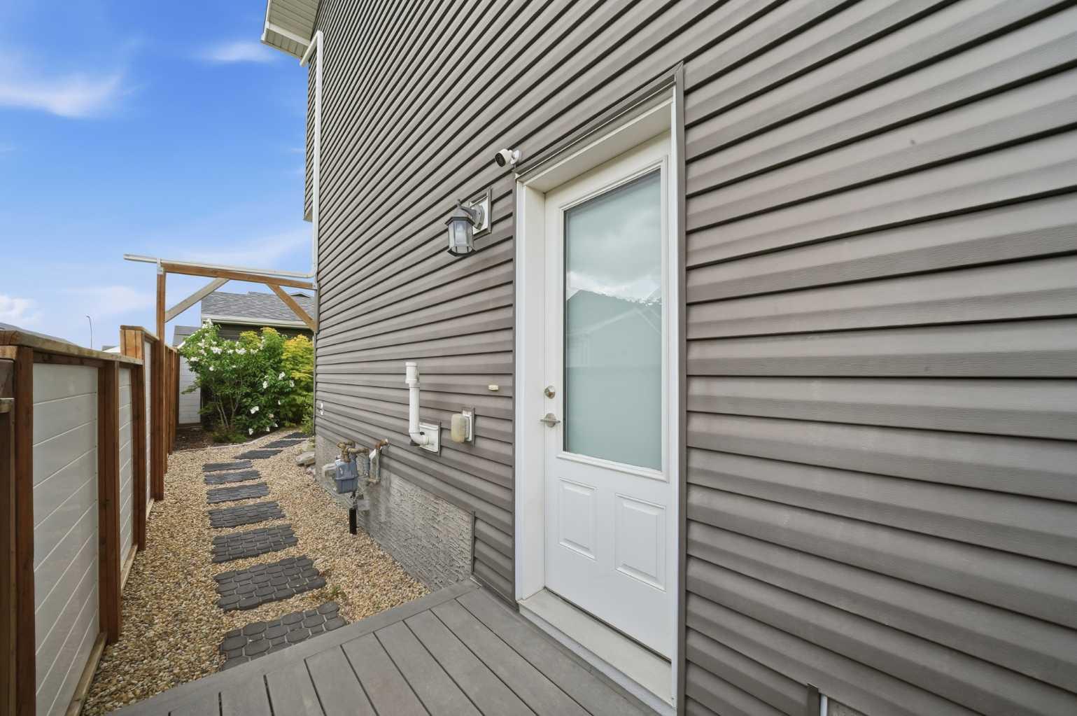21 Howse Street NE
