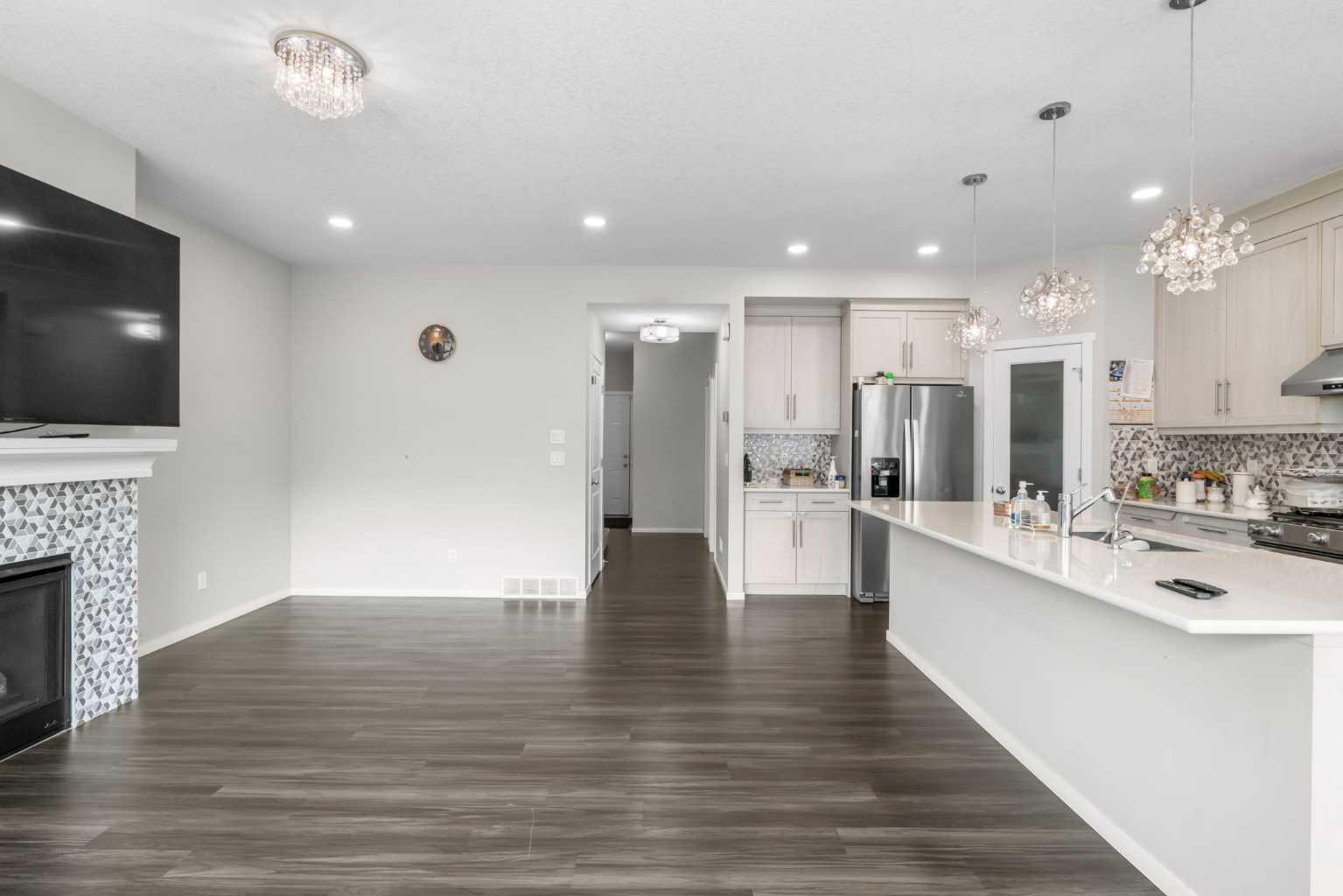 243 Savanna Lane NE