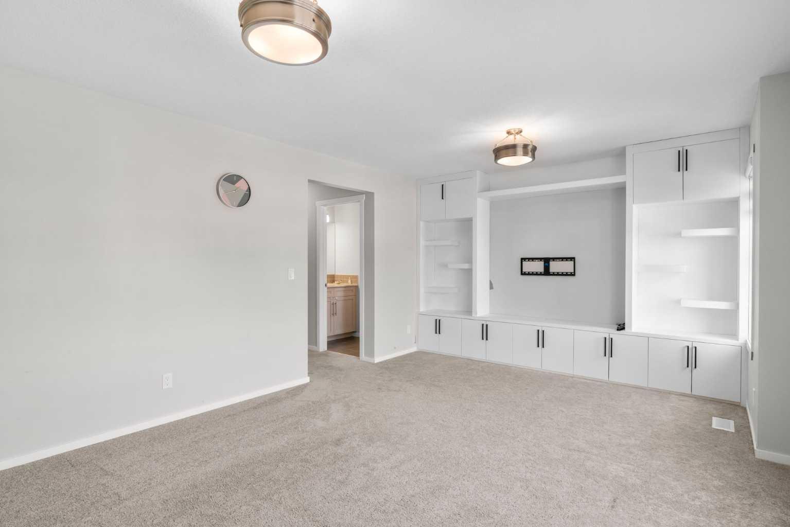 243 Savanna Lane NE