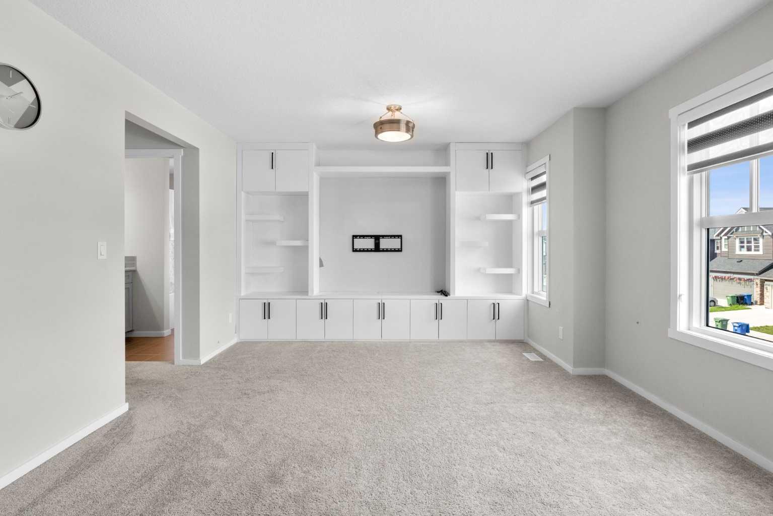 243 Savanna Lane NE