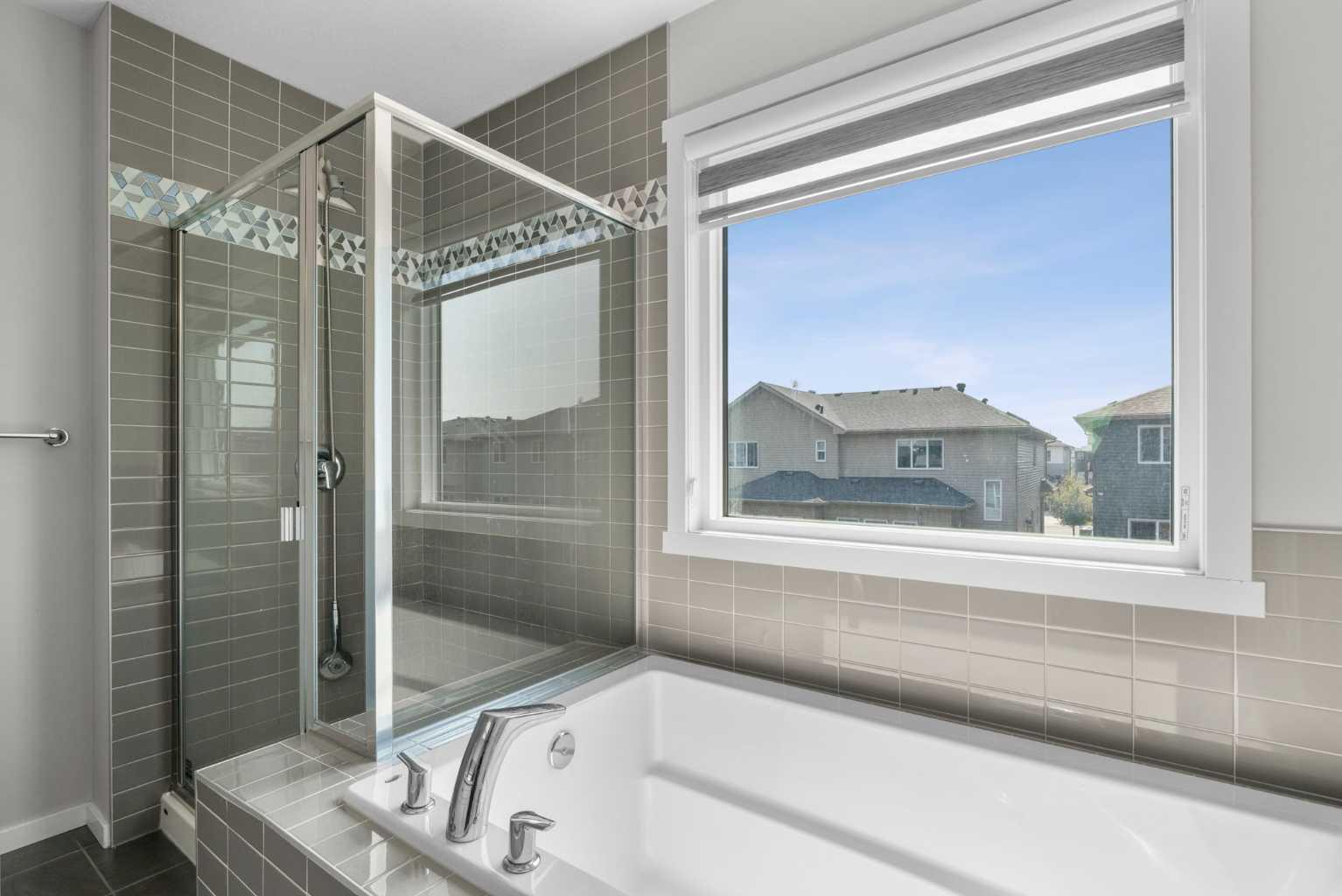 243 Savanna Lane NE