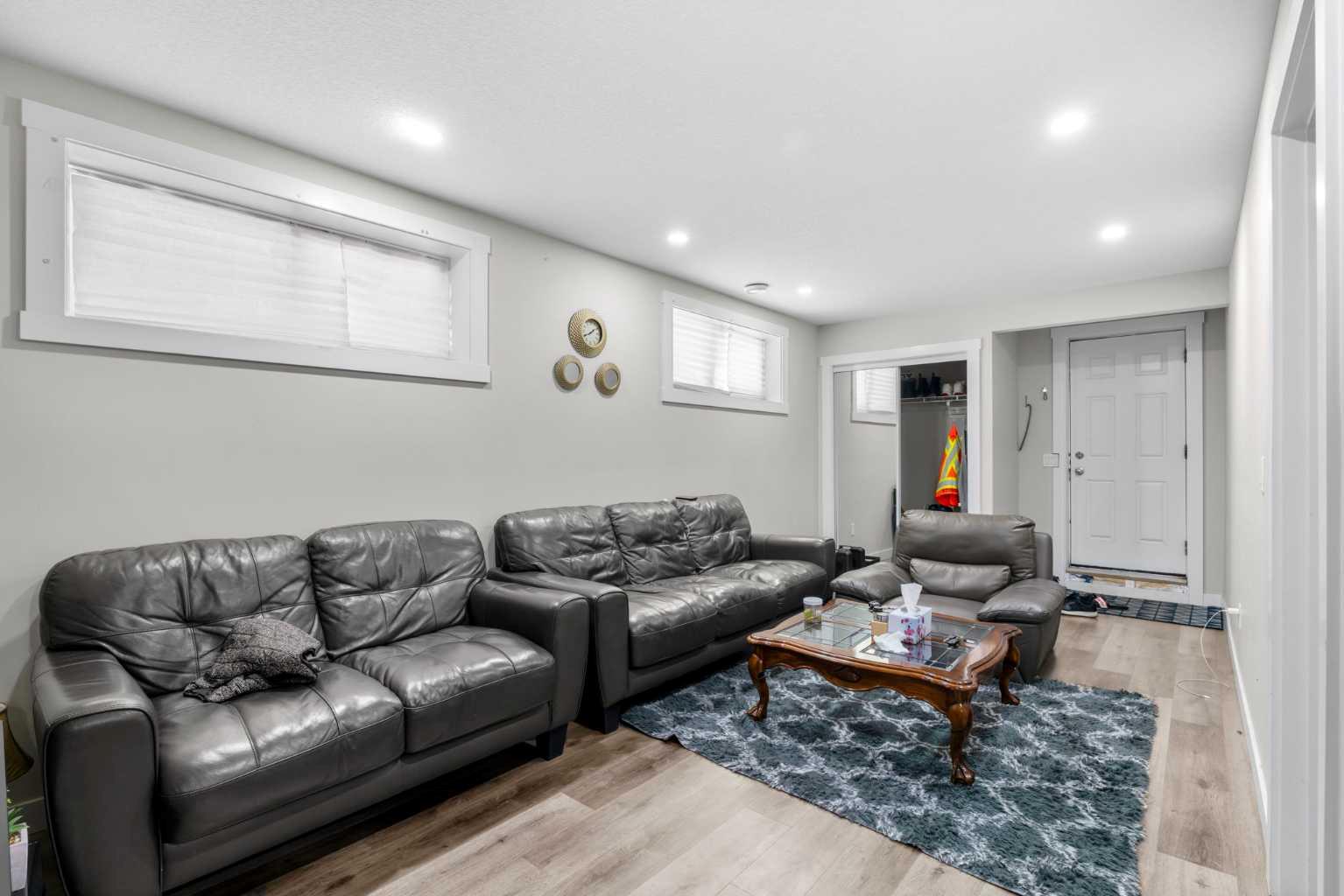 243 Savanna Lane NE