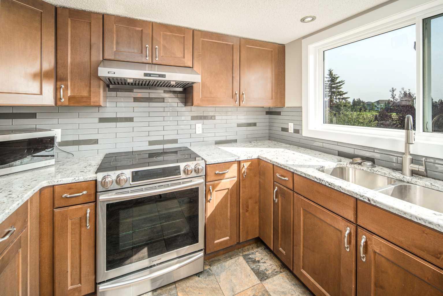 131 Edgebrook Close NW