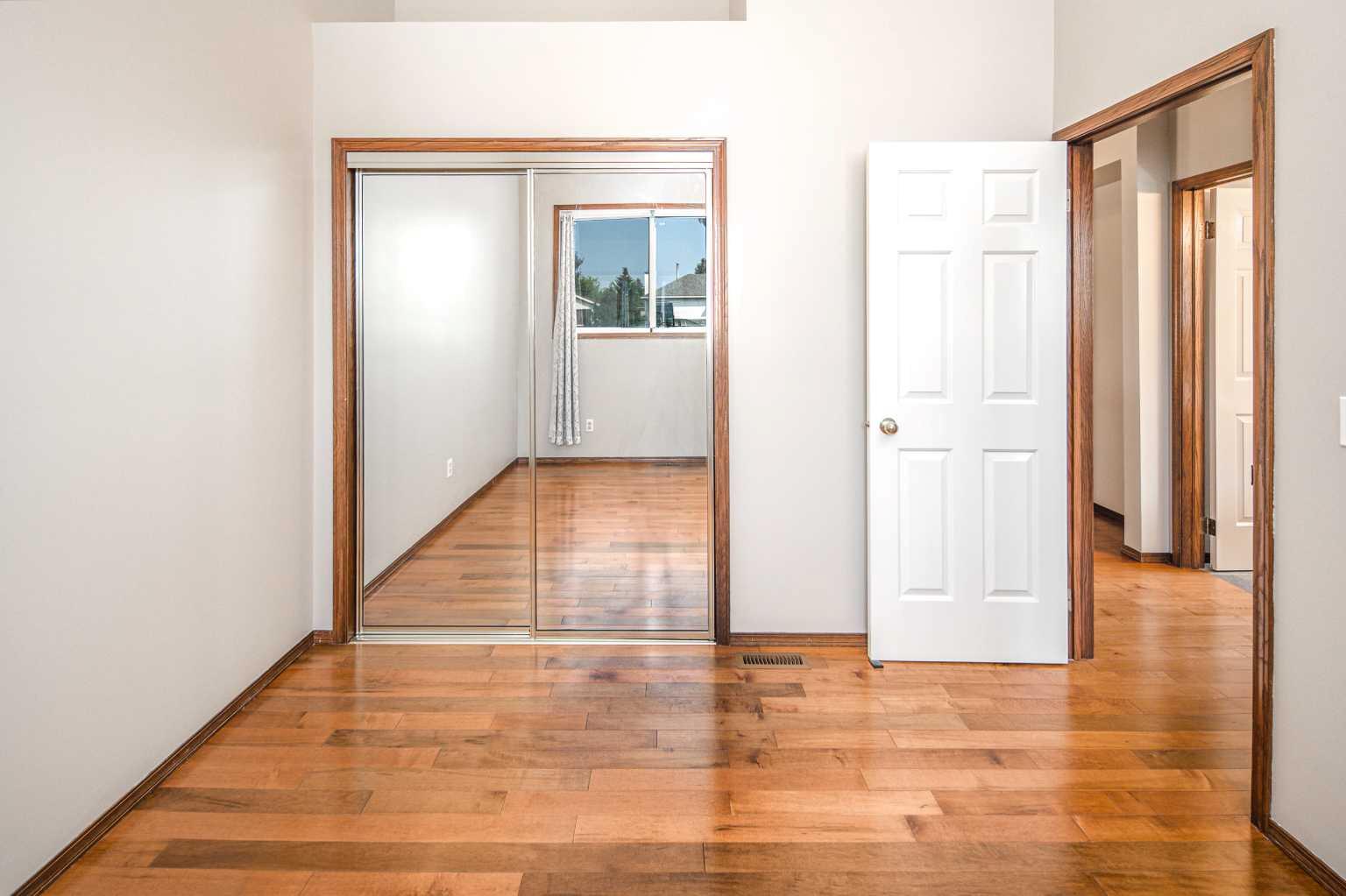 131 Edgebrook Close NW