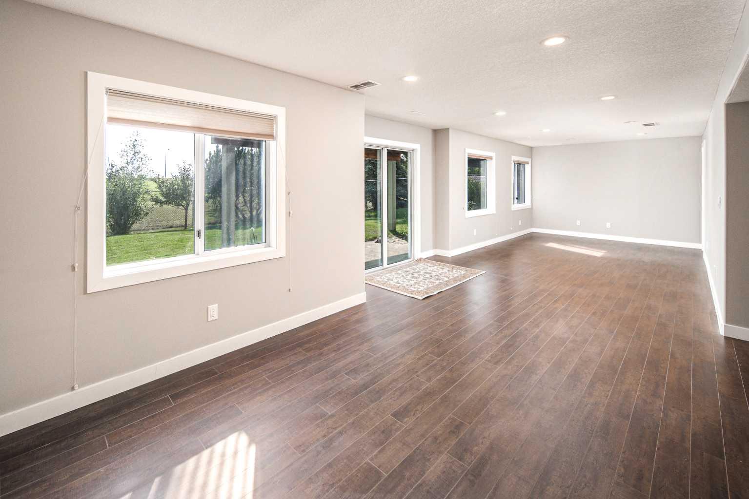 131 Edgebrook Close NW