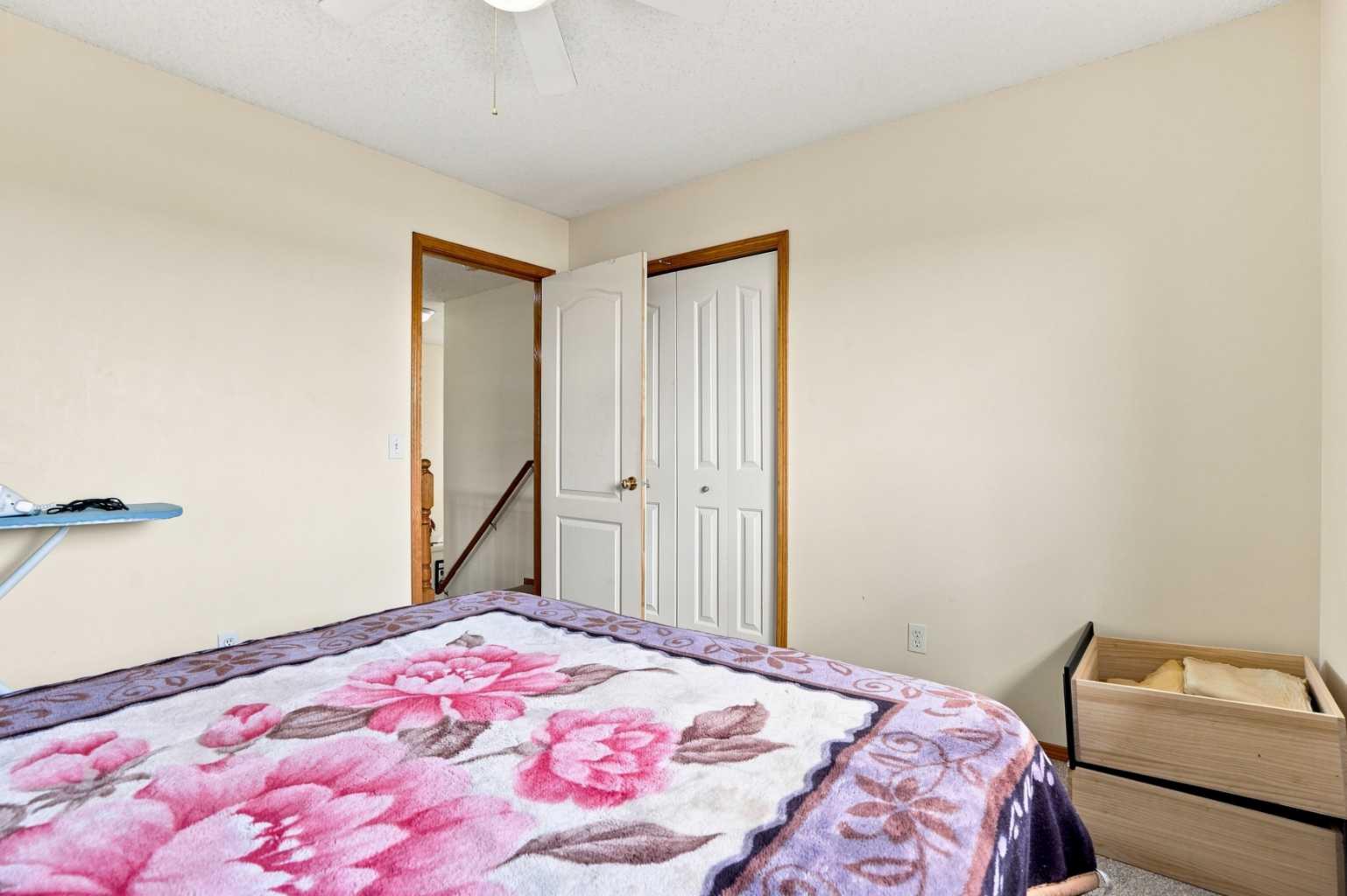 55 Anaheim Crescent NE