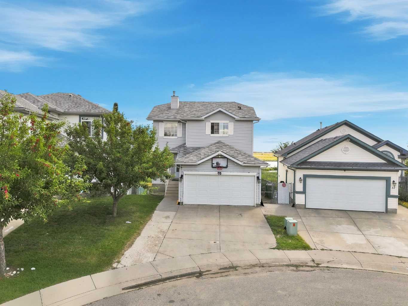 55 Anaheim Crescent NE