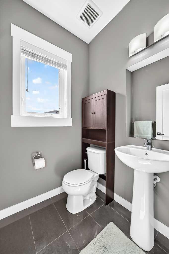 2, 111 Rainbow Falls Gate 