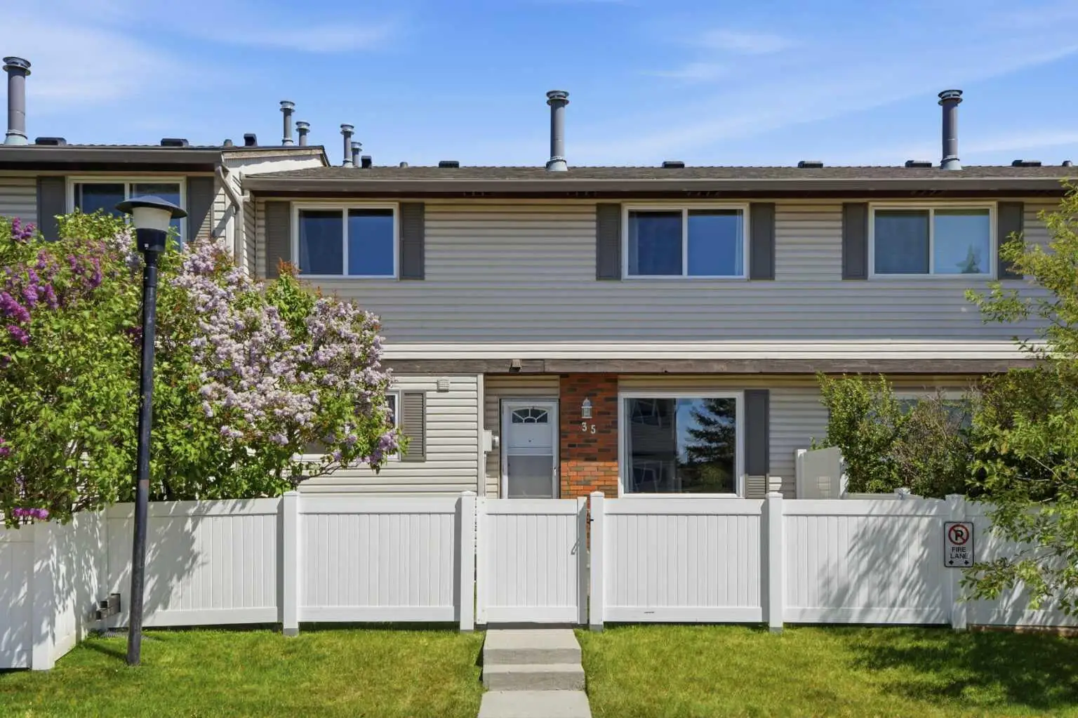 35, 740 Bracewood Drive SW