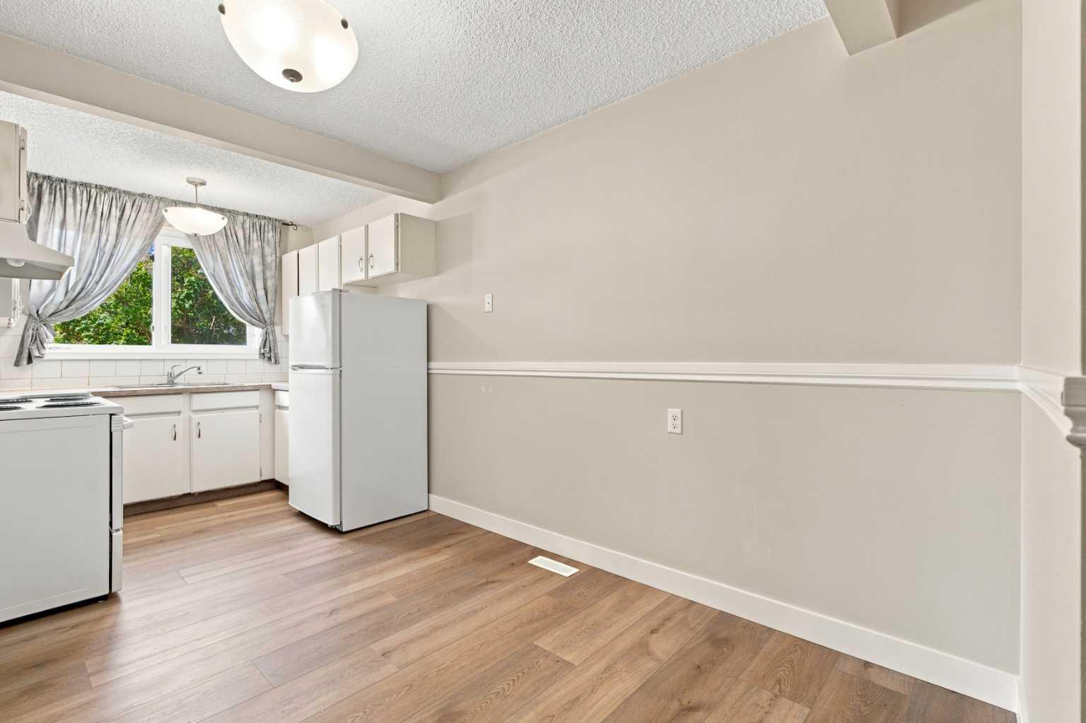 35, 740 Bracewood Drive SW