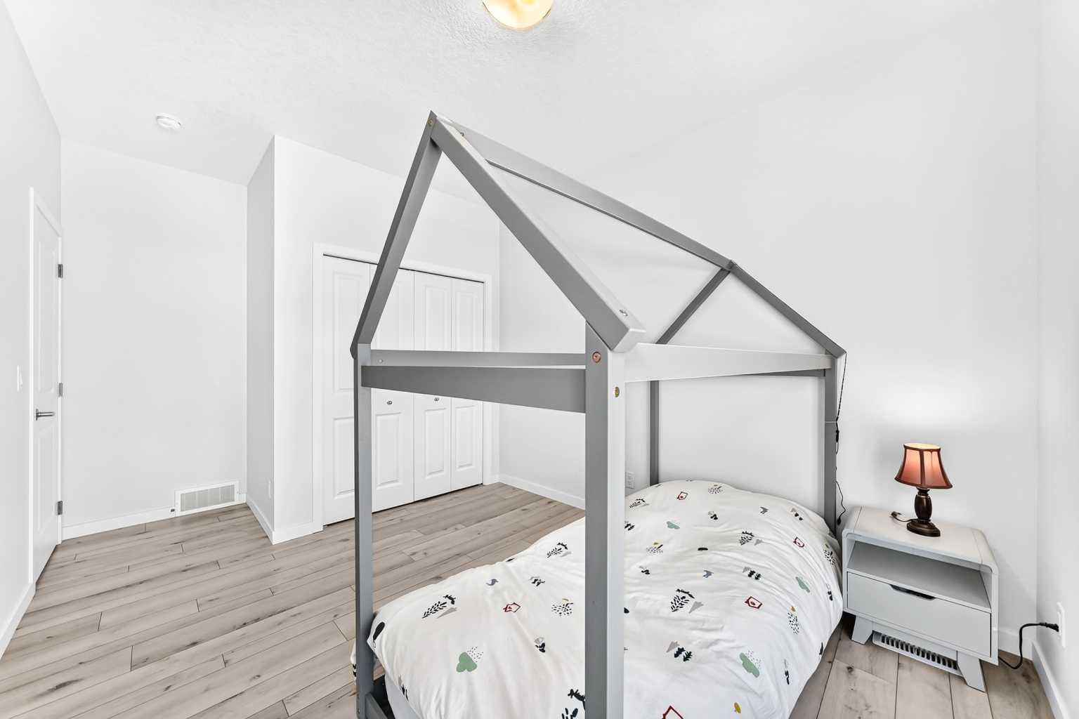 105 Magnolia Manor SE