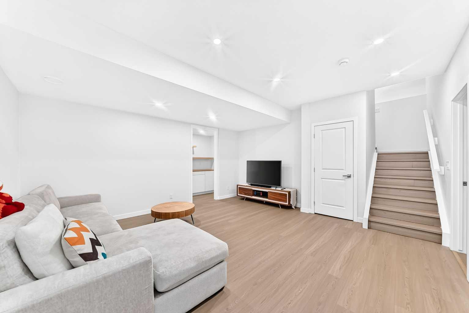 105 Magnolia Manor SE