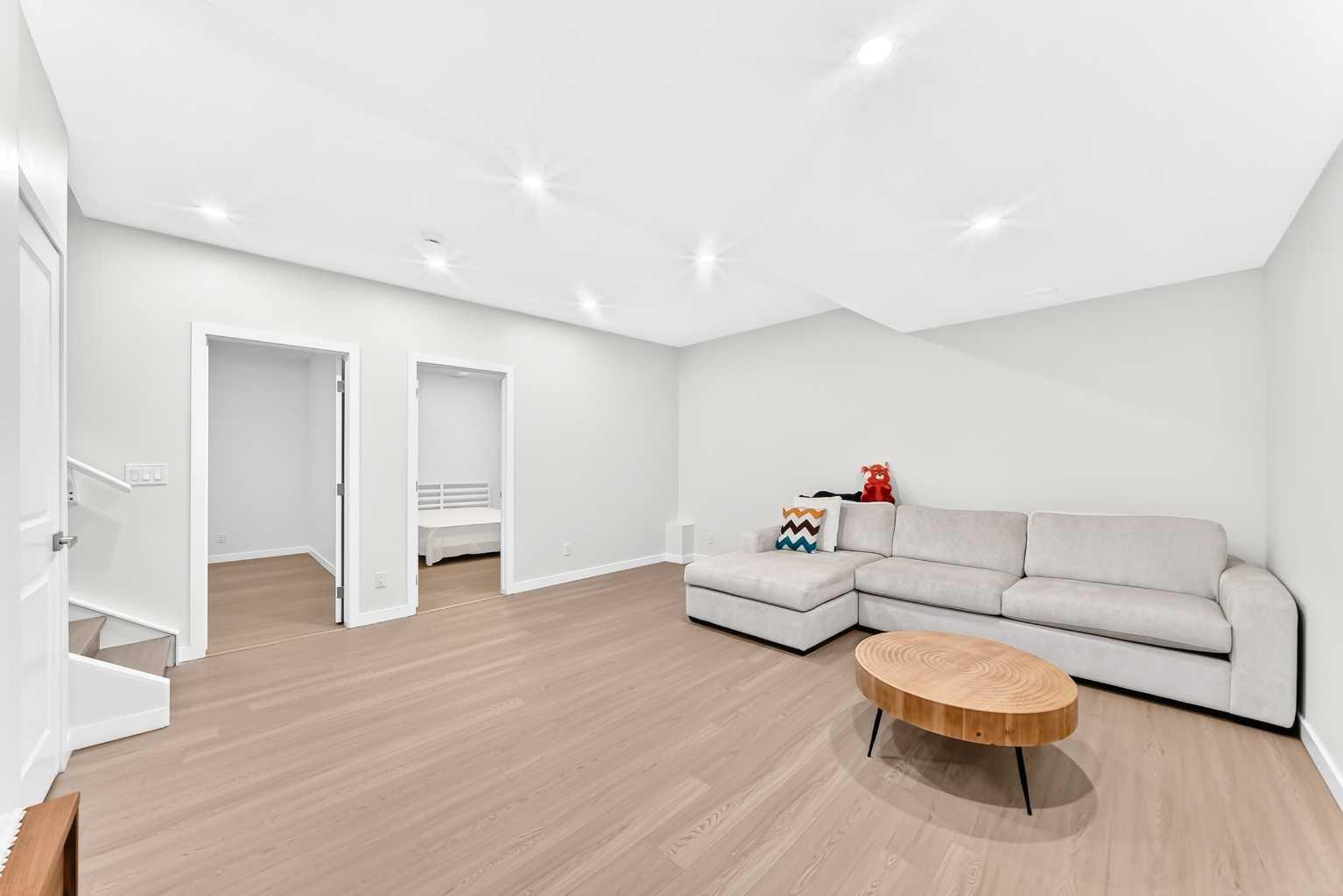 105 Magnolia Manor SE