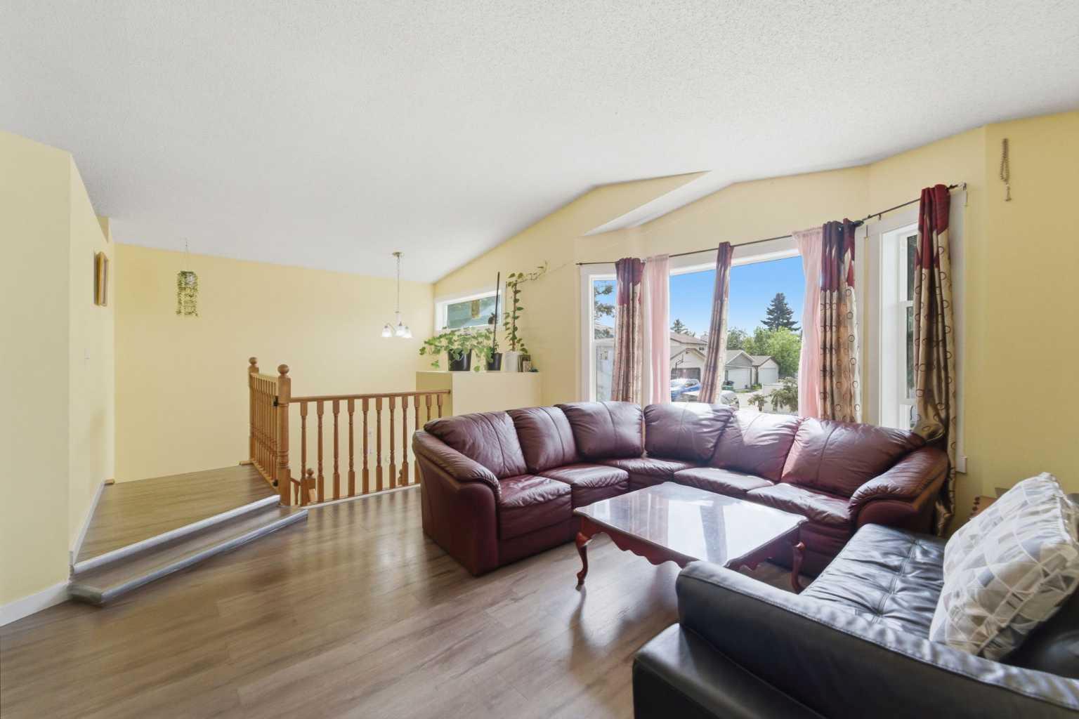 96 Falshire Close NE