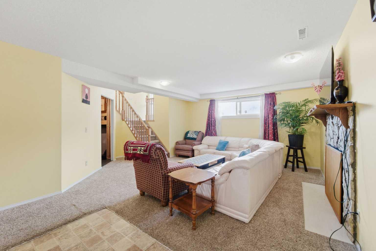 96 Falshire Close NE