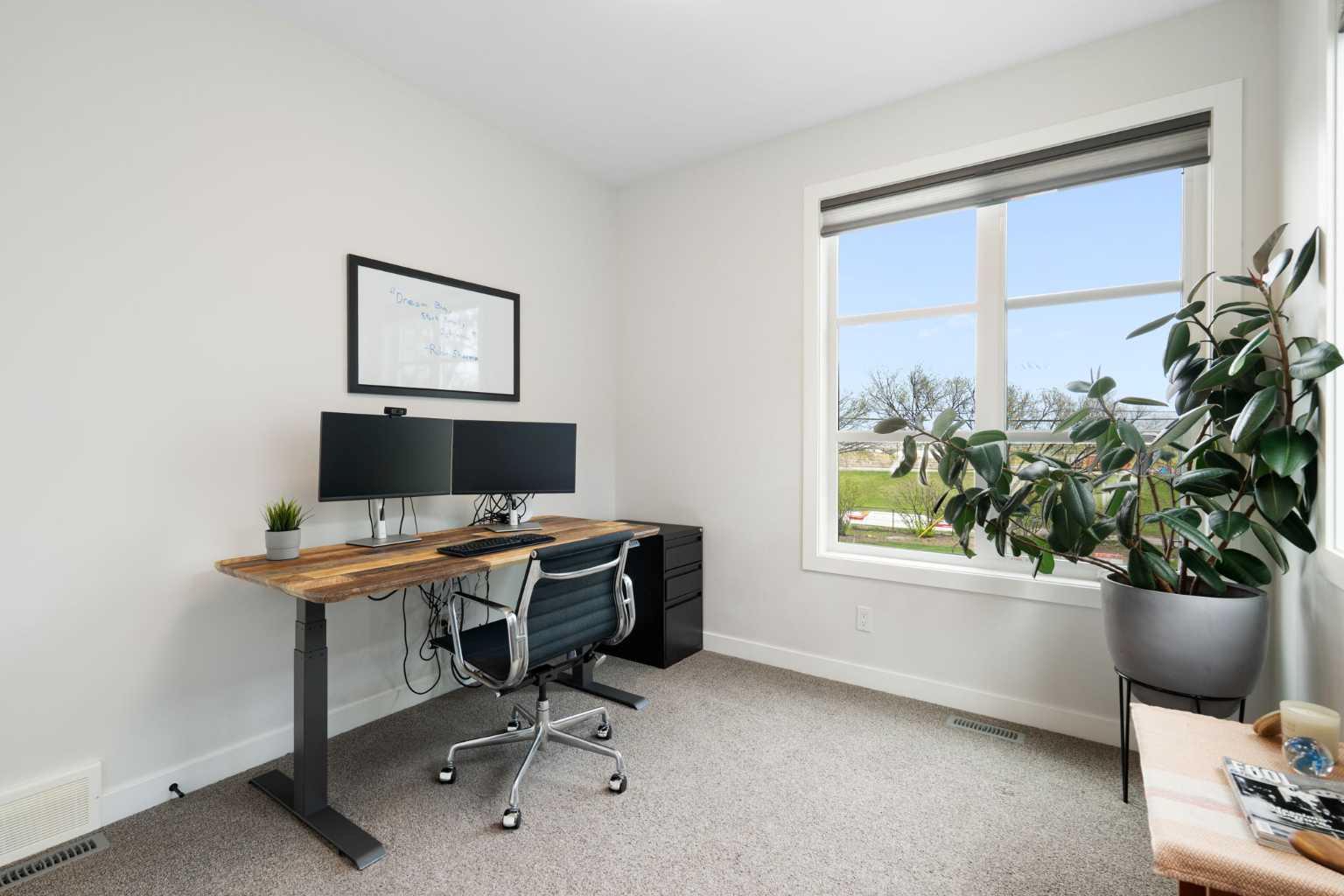 1141 Renfrew Drive NE