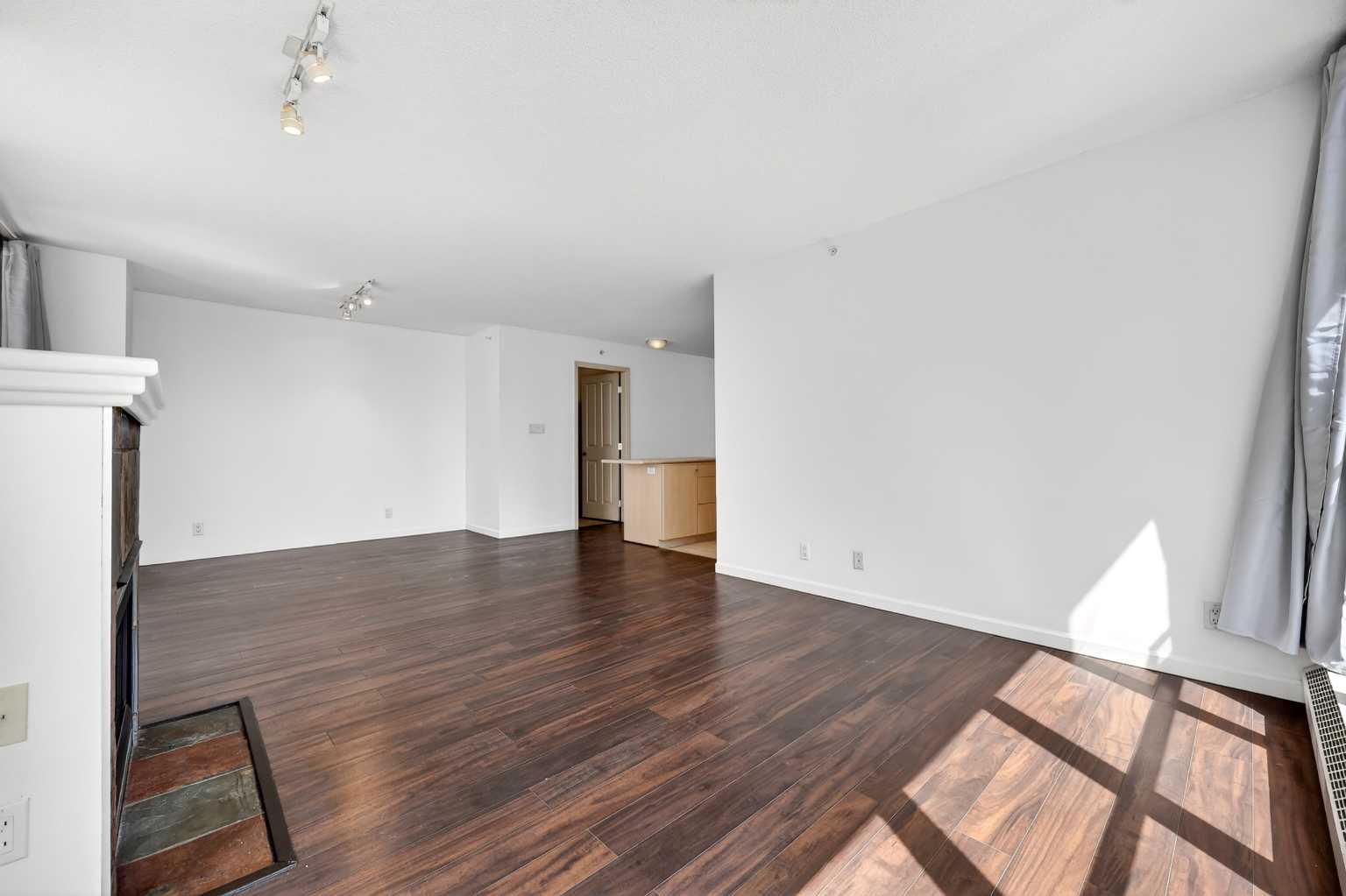 1301, 650 10 Street SW
