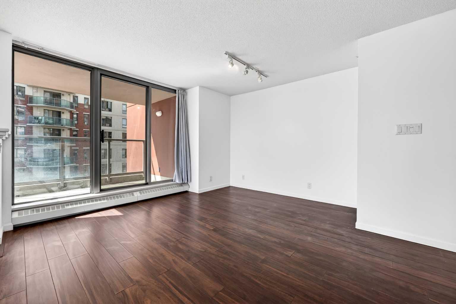 1301, 650 10 Street SW
