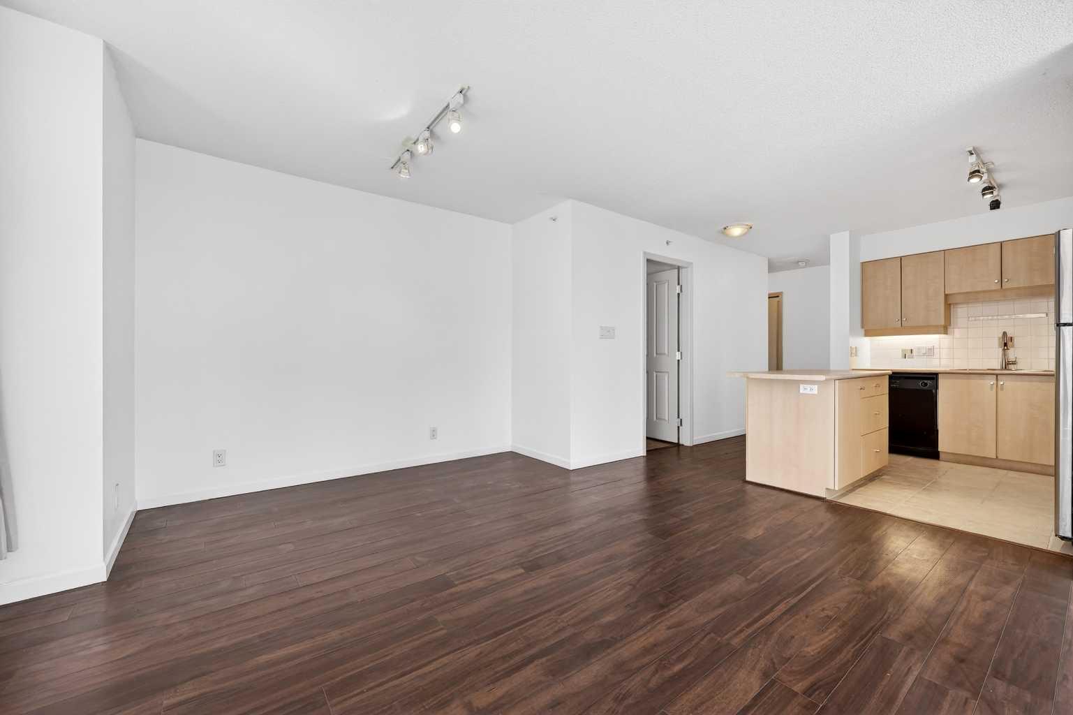 1301, 650 10 Street SW