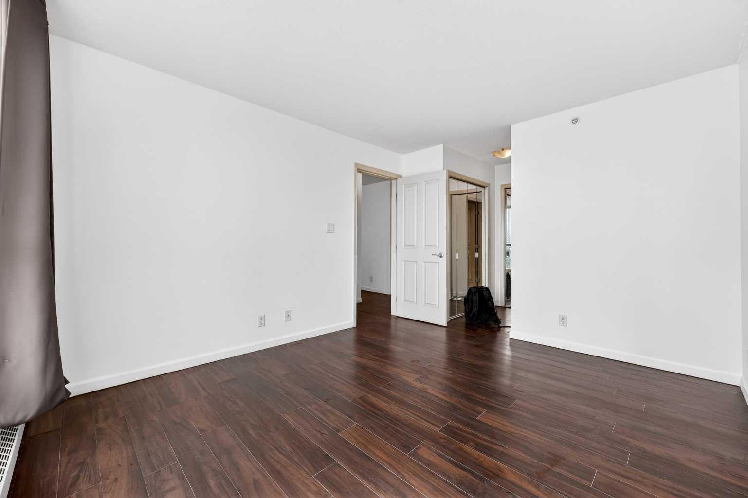 1301, 650 10 Street SW