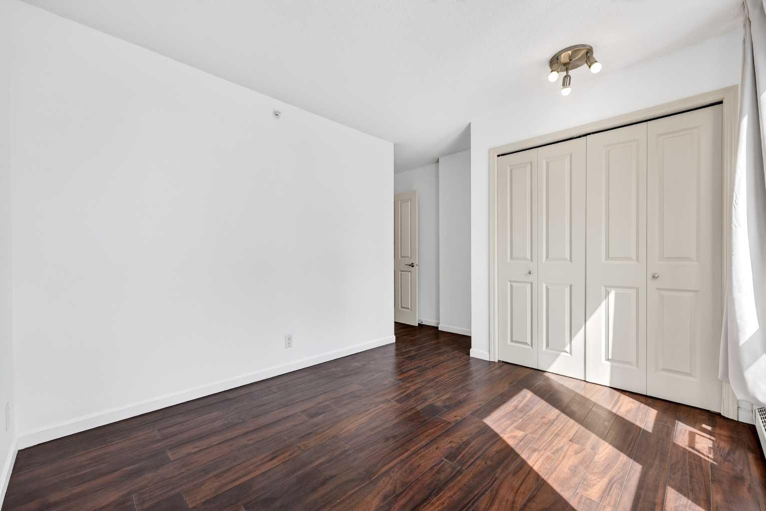 1301, 650 10 Street SW