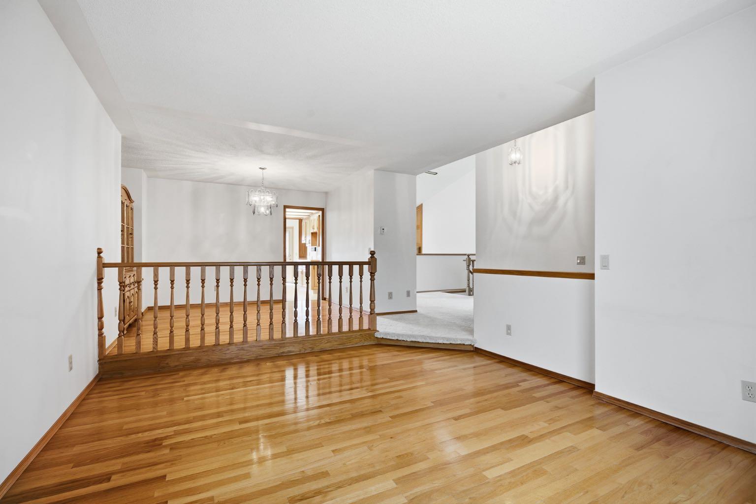37 Edgeview Road NW