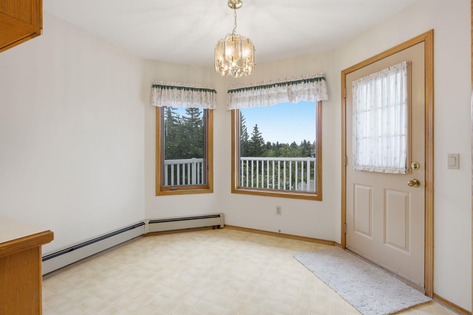 37 Edgeview Road NW