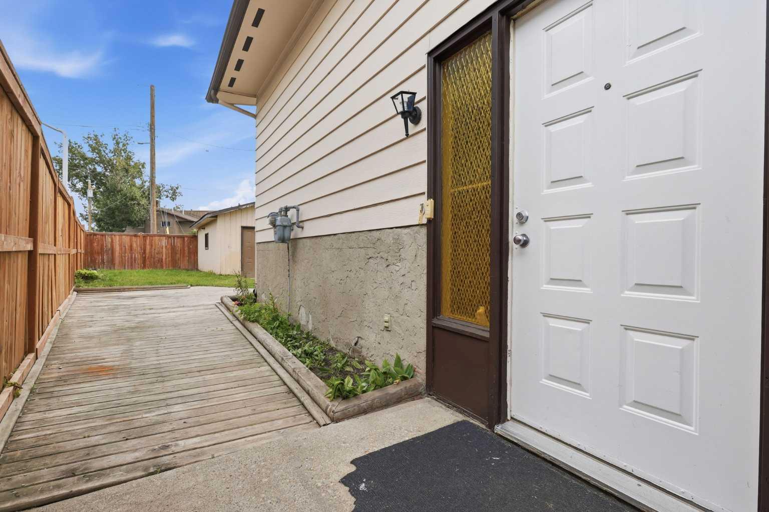 15 Doverville Way SE