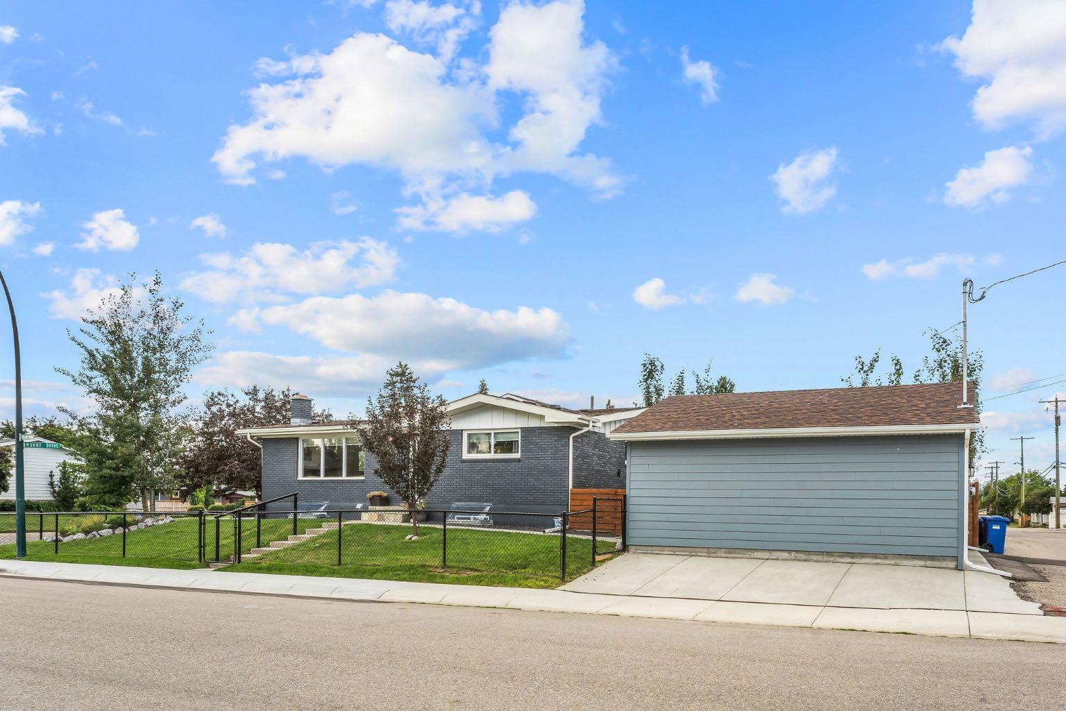 703 Millar Road NE
