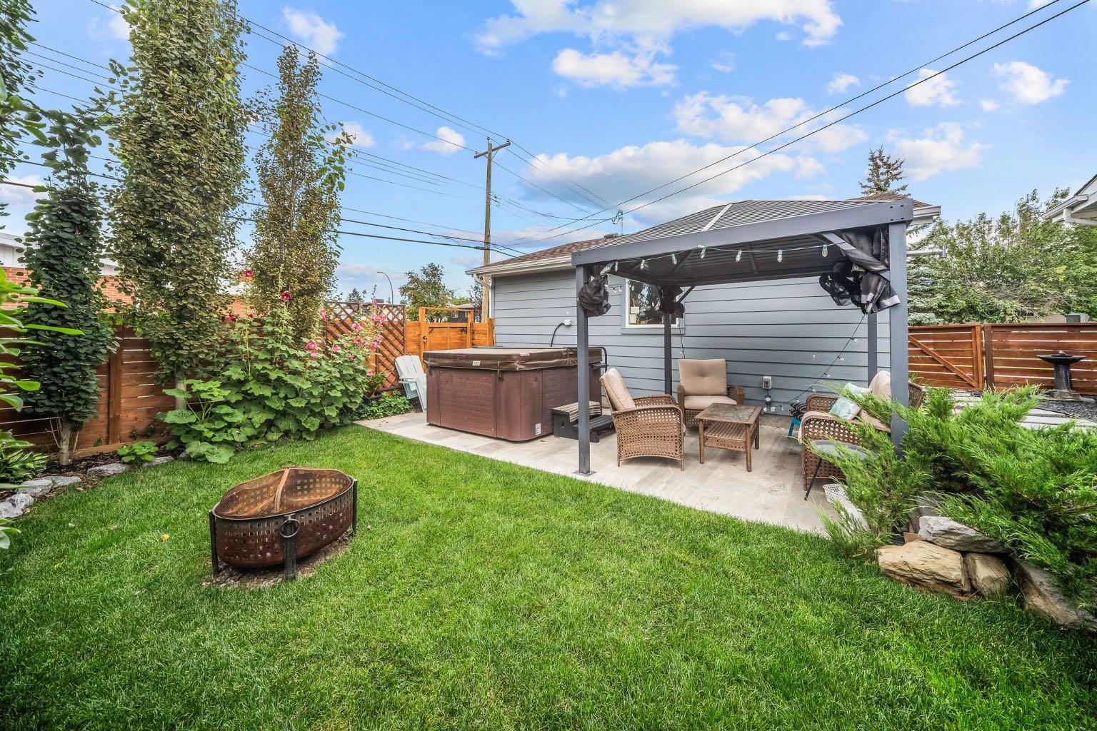 703 Millar Road NE