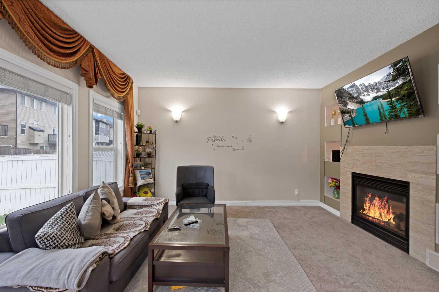 77 Saddleland Drive NE