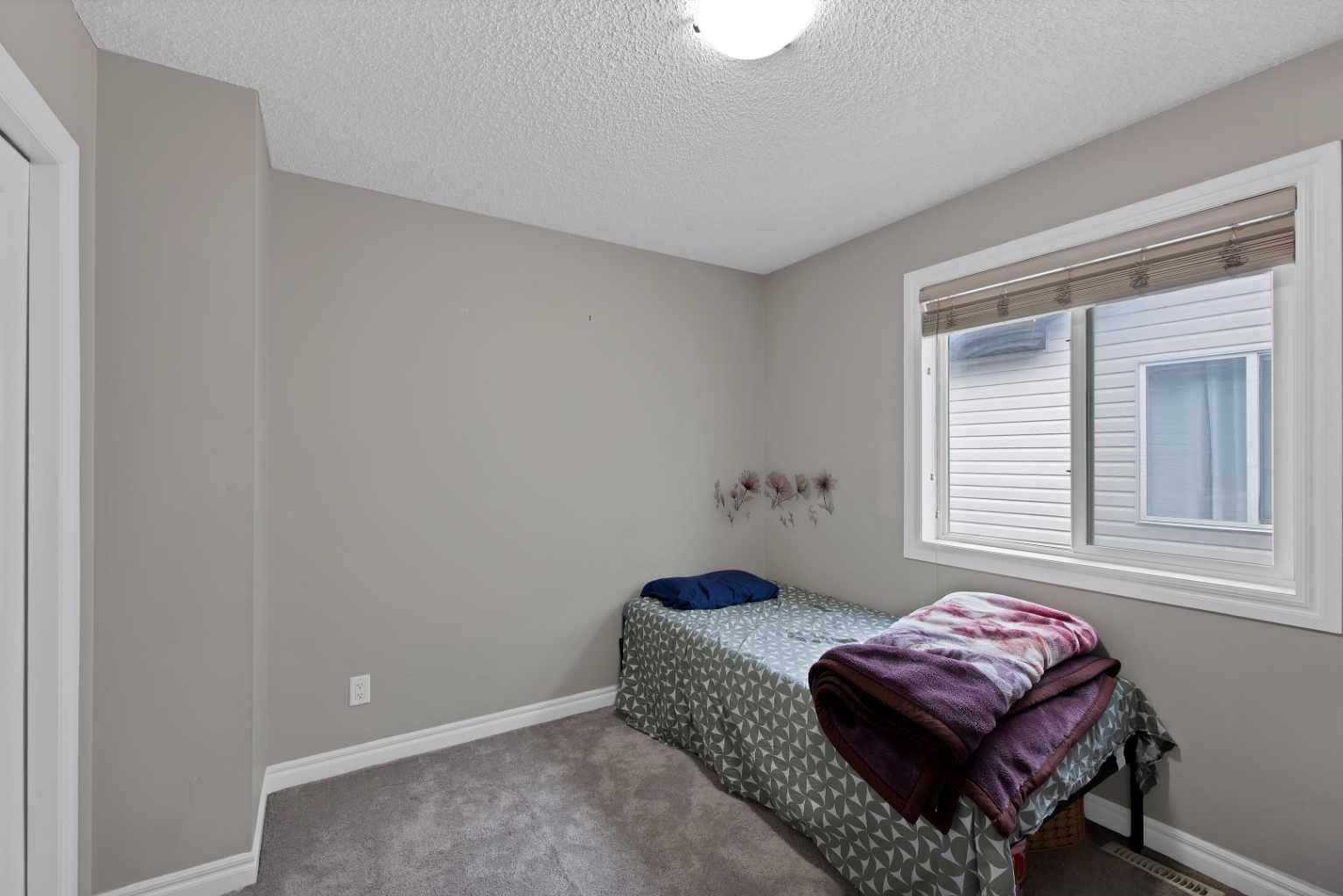 77 Saddleland Drive NE